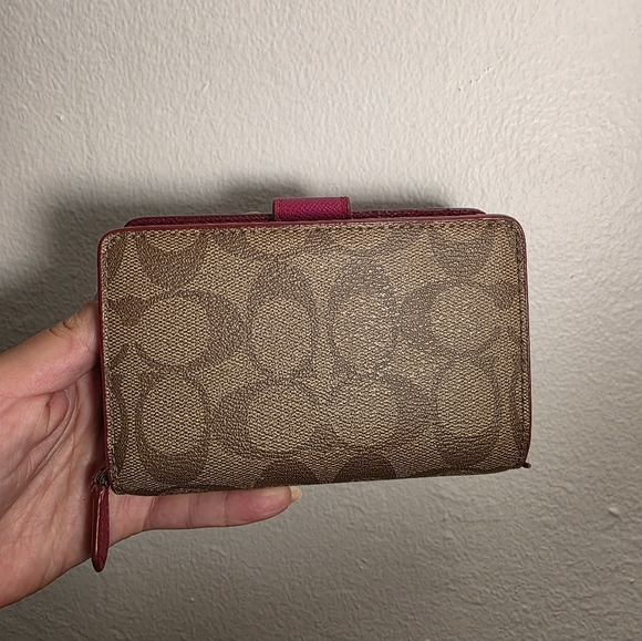 Coach Project Wallet - Picture 4 of 8